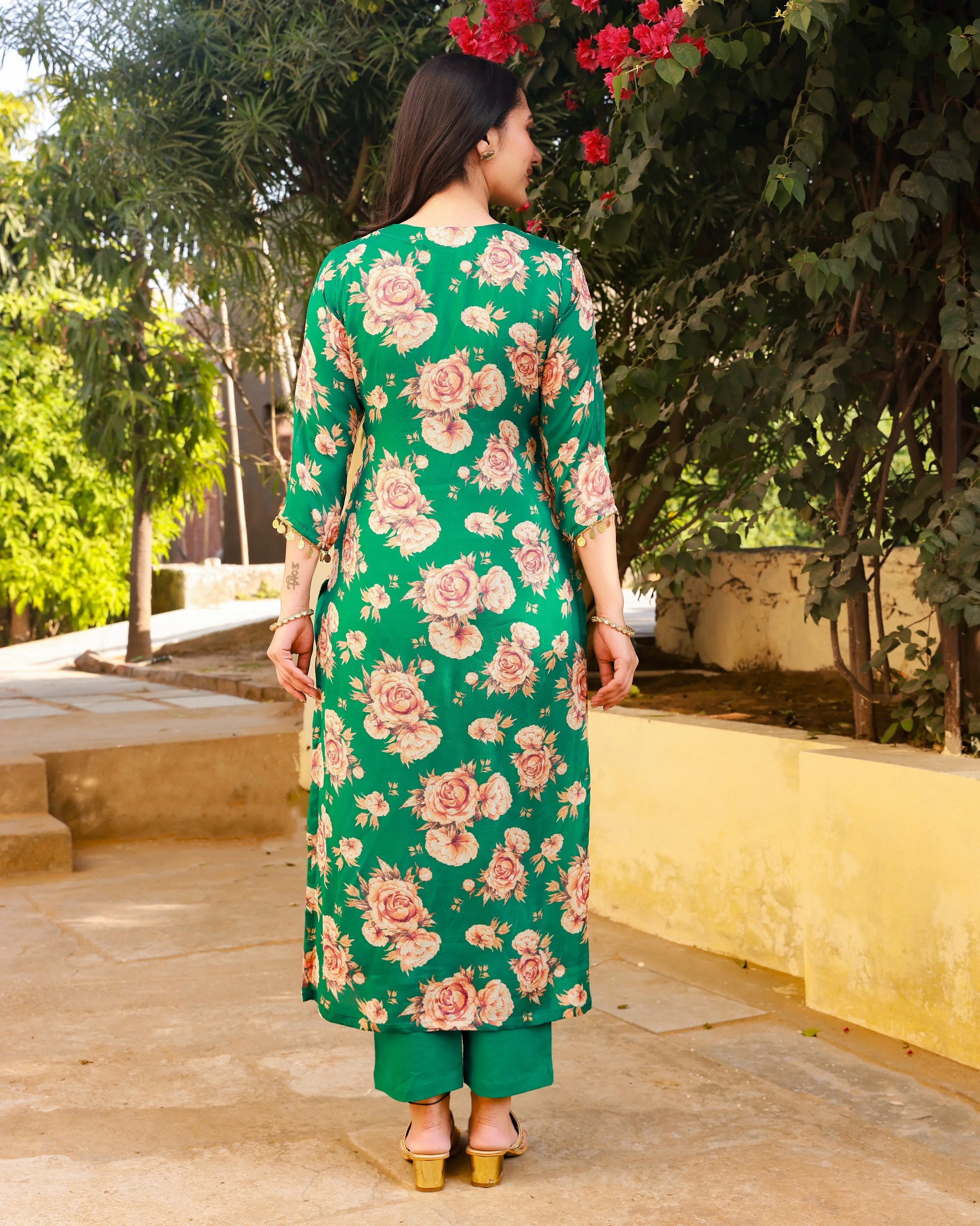 Gehna Green Floral Straight Kurta Pant Set